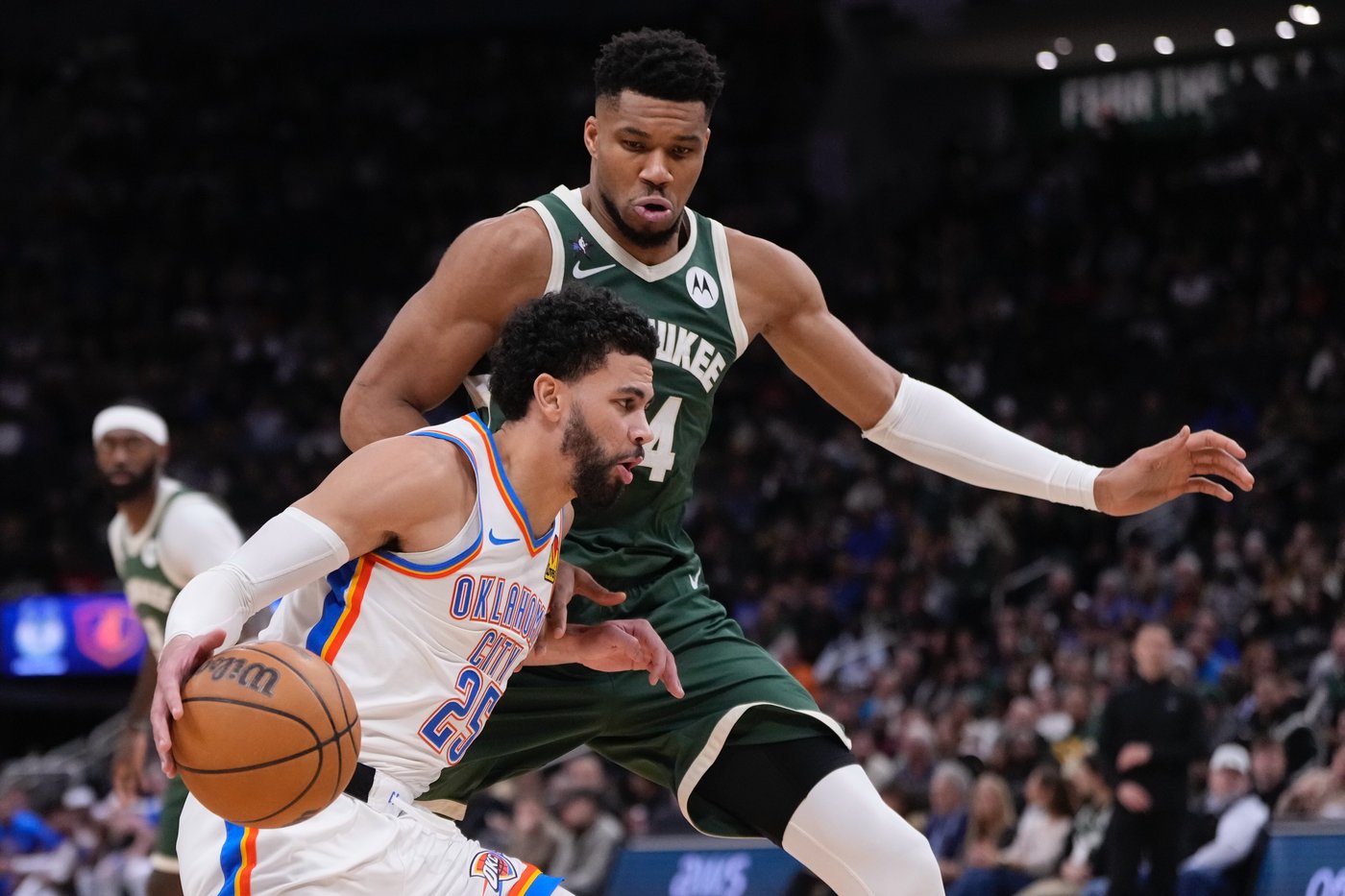 Gilgeous-Alexander scores 40 points as short-handed Thunder roll past Bucks 122-102 | iNFOnews.ca Gilgeous-Alexander scores 40 points as short-handed Thunder roll past Bucks 122-102 | iNFOnews.ca
