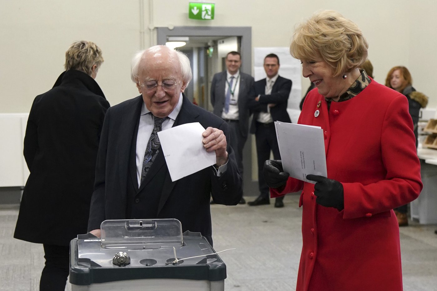 Ireland headed for coalition government following parliamentary election, exit poll suggests | iNFOnews.ca Ireland headed for coalition government following parliamentary election, exit poll suggests | iNFOnews.ca