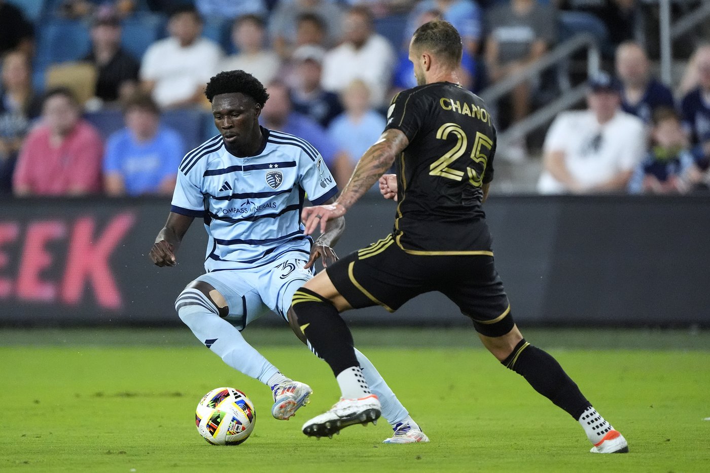 David Martínez, Denis Bouanga, Hugo Lloris power LAFC to 3-0 romp over Sporting KC | iNFOnews.ca