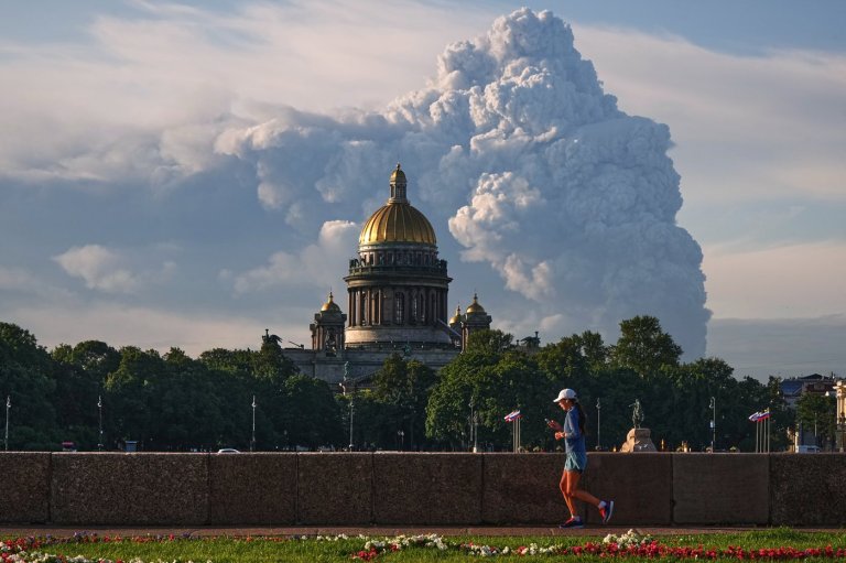 Trump told Ukraine it had no cards. Then Kyiv took the war to Russia | iNFOnews.ca