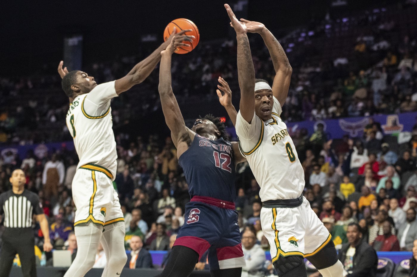 Norfolk State coach angry over being 28 1/2-point underdog to Florida, asks, 'Are we that bad?' | iNFOnews.ca