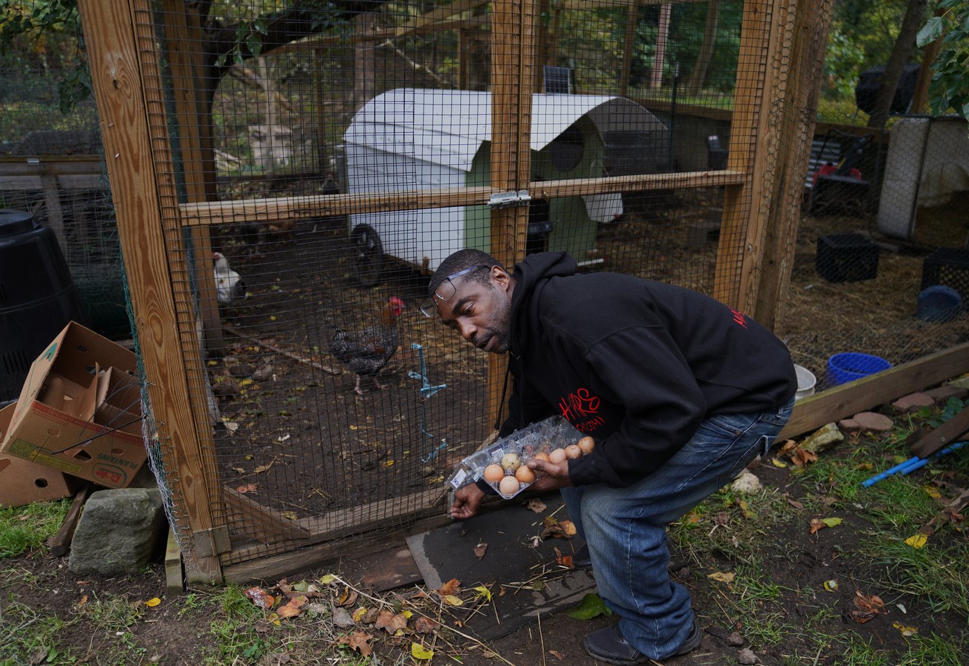 PHOTO ESSAY: Grassroots groups tackle social isolation | iNFOnews.ca
