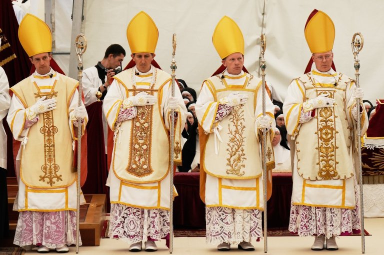 Vatican declares Society of St. Pius X in schism, excommunicates bishops and invalidates sacraments | iNFOnews.ca