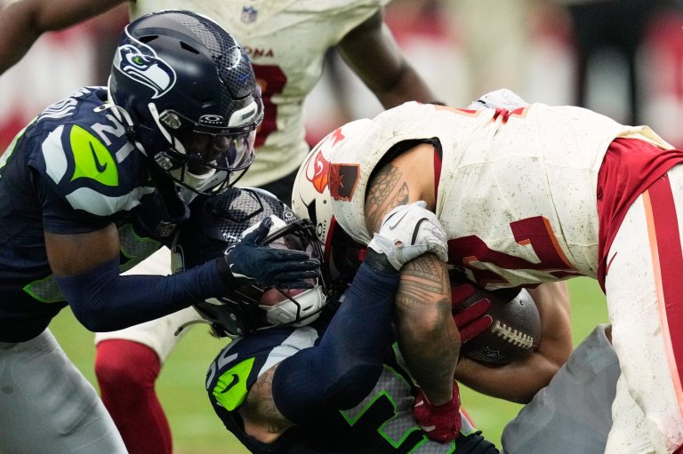 Cardinals' Seahawks problem grows with 10th straight loss to Seattle | iNFOnews.ca