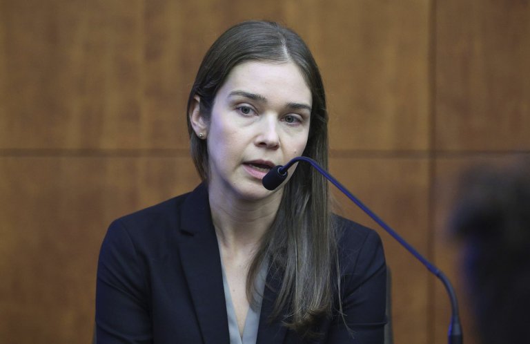 Defense lawyer takes aim at psychiatrist's care before Lindsay Clancy killed her 3 kids | iNFOnews.ca