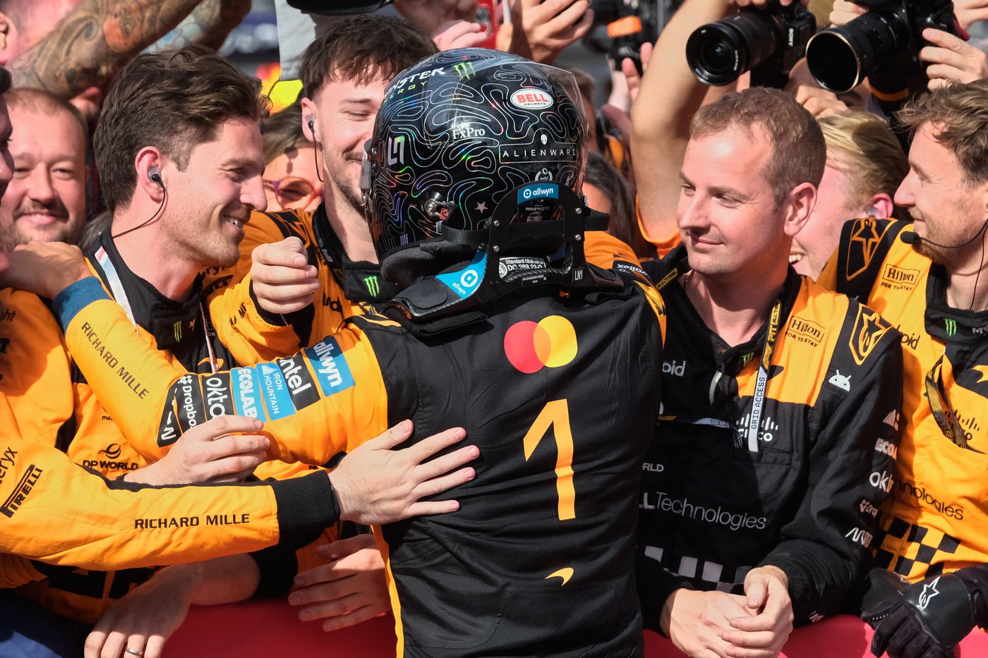 Lando Norris wins F1's Dutch Grand Prix after a daring pass on Kimi Antonelli | iNFOnews.ca