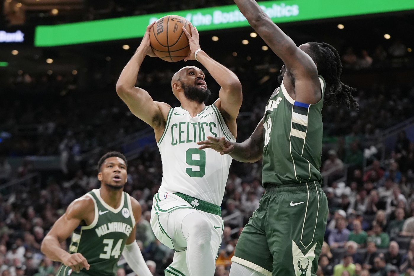 Jaylen Brown scores 30 points, Payton Pritchard makes 8 3s as Celtics beat Bucks 119-108 | iNFOnews.ca