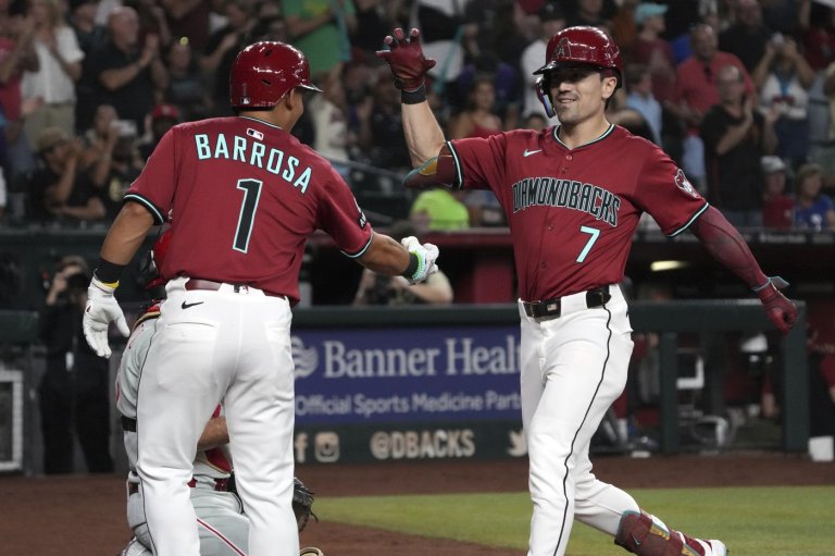 Corbin Carroll has 4 RBIs and Diamondbacks close in on NL wild card with 9-2 win over Phillies | iNFOnews.ca
