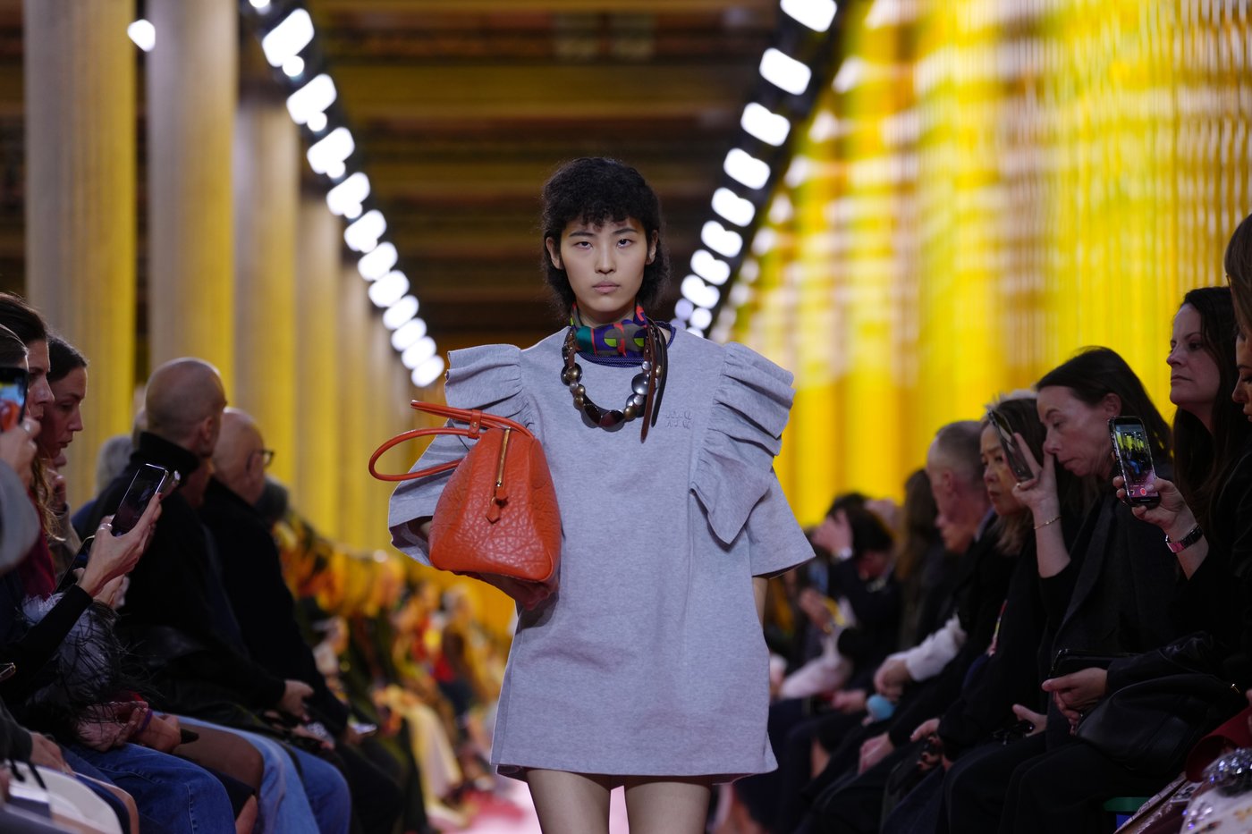 Miu Miu stays steady at Paris Fashion Week as France grapples with political turmoil | iNFOnews.ca Miu Miu stays steady at Paris Fashion Week as France grapples with political turmoil | iNFOnews.ca