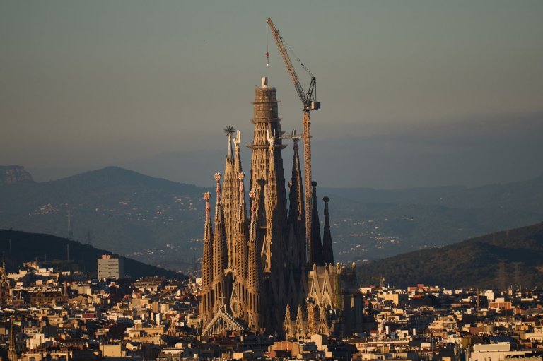 Barcelona's Sagrada Familia becomes the world's tallest church | iNFOnews.ca Barcelona's Sagrada Familia becomes the world's tallest church | iNFOnews.ca