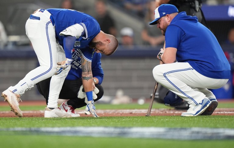 Blue Jays outfielder Lukes back in lineup for Game 2 of ALCS after bruising knee | iNFOnews.ca