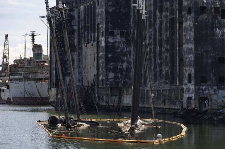 Schooners that graced a Maine-themed quarter or hosted Cousteau rest at the bottom of a NYC canal | iNFOnews.ca
