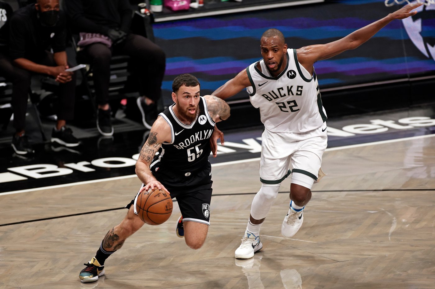 Khris Middleton going back to Wizards in sign-and-trade with Dallas, AP source says | iNFOnews.ca