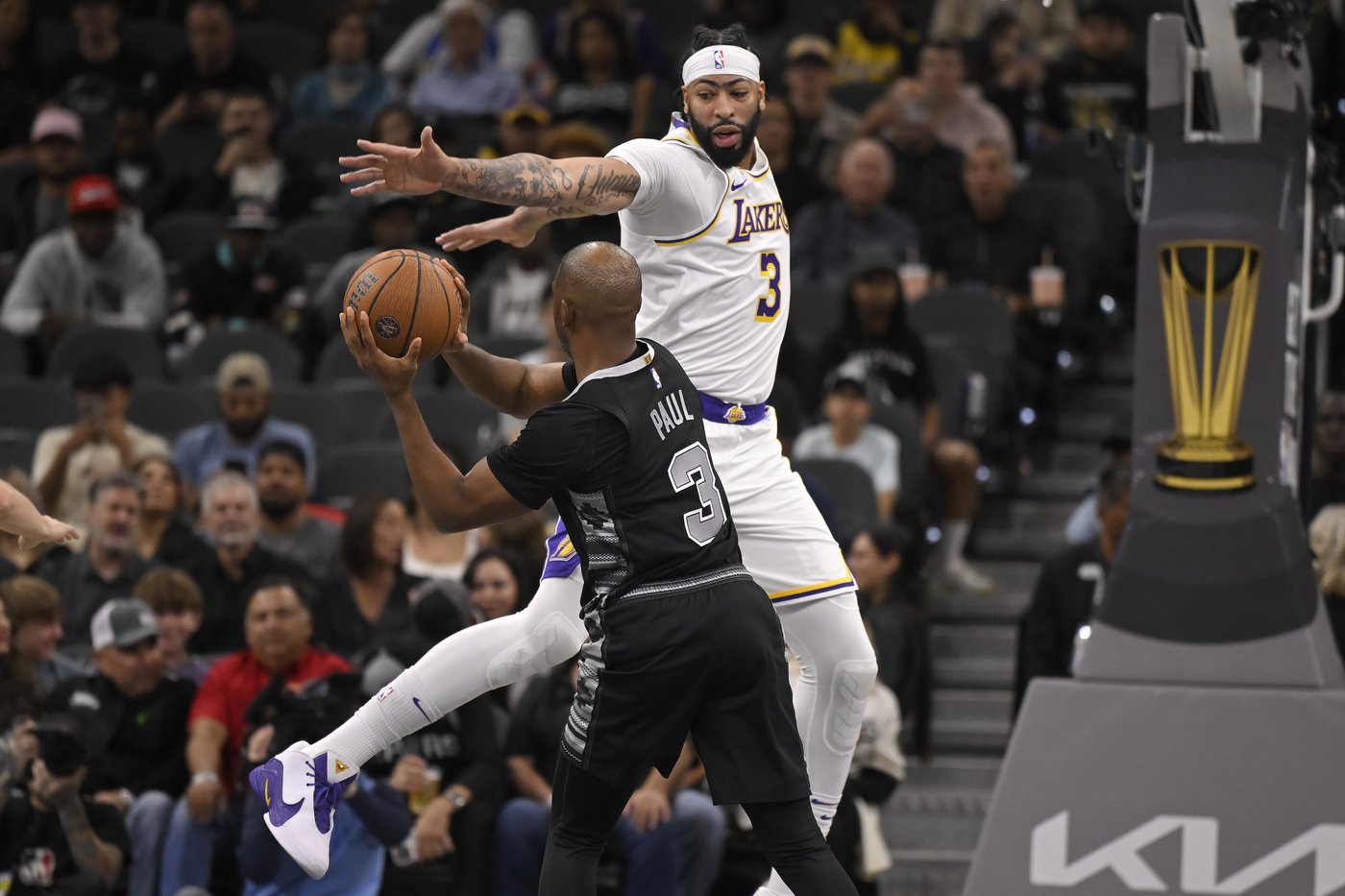 Anthony Davis, LeBron James lead Lakers past Spurs 120-115 to open NBA Cup title defense | iNFOnews.ca