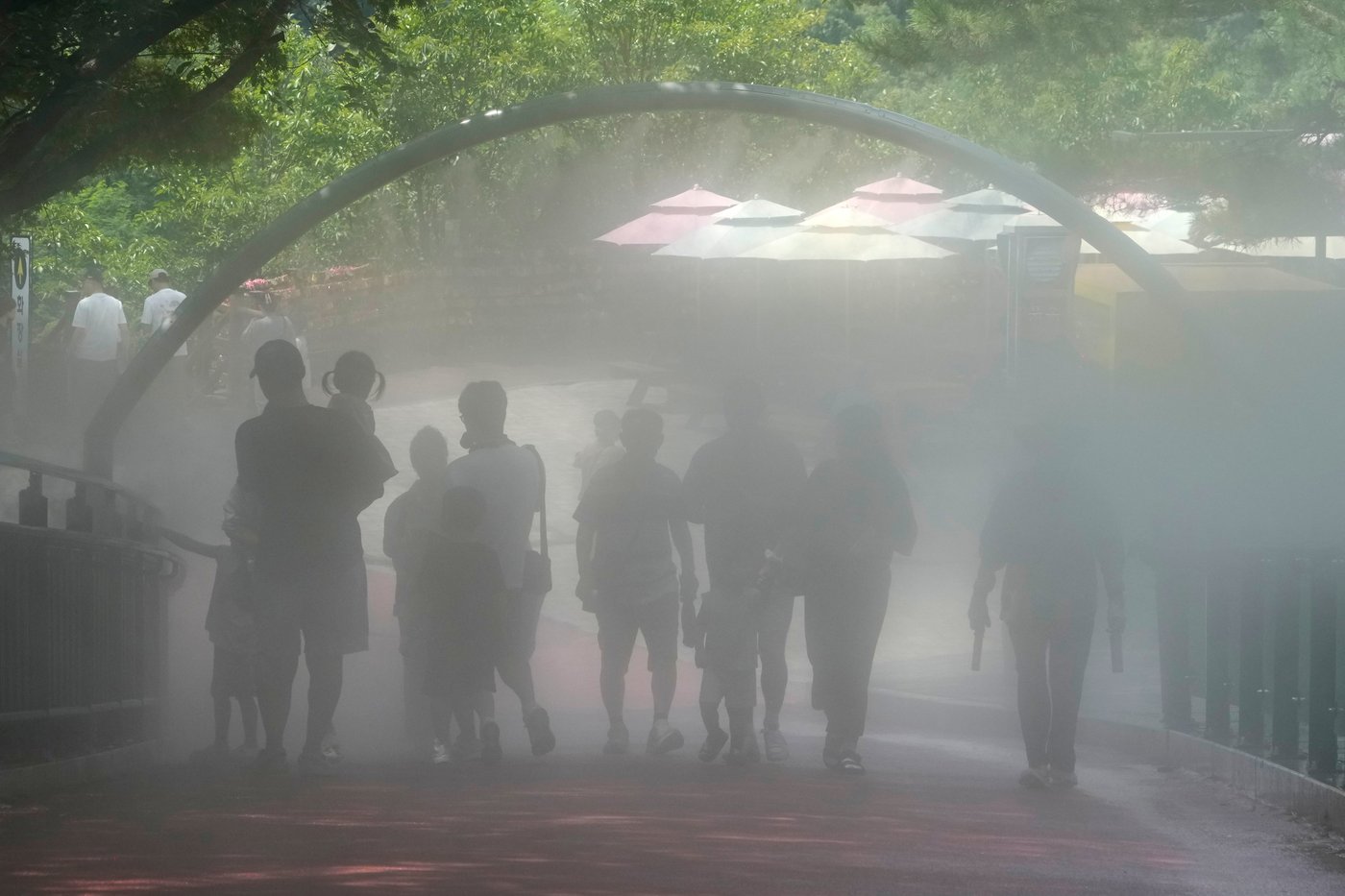 Extreme heat and drought take a toll around the world, in photos | iNFOnews.ca