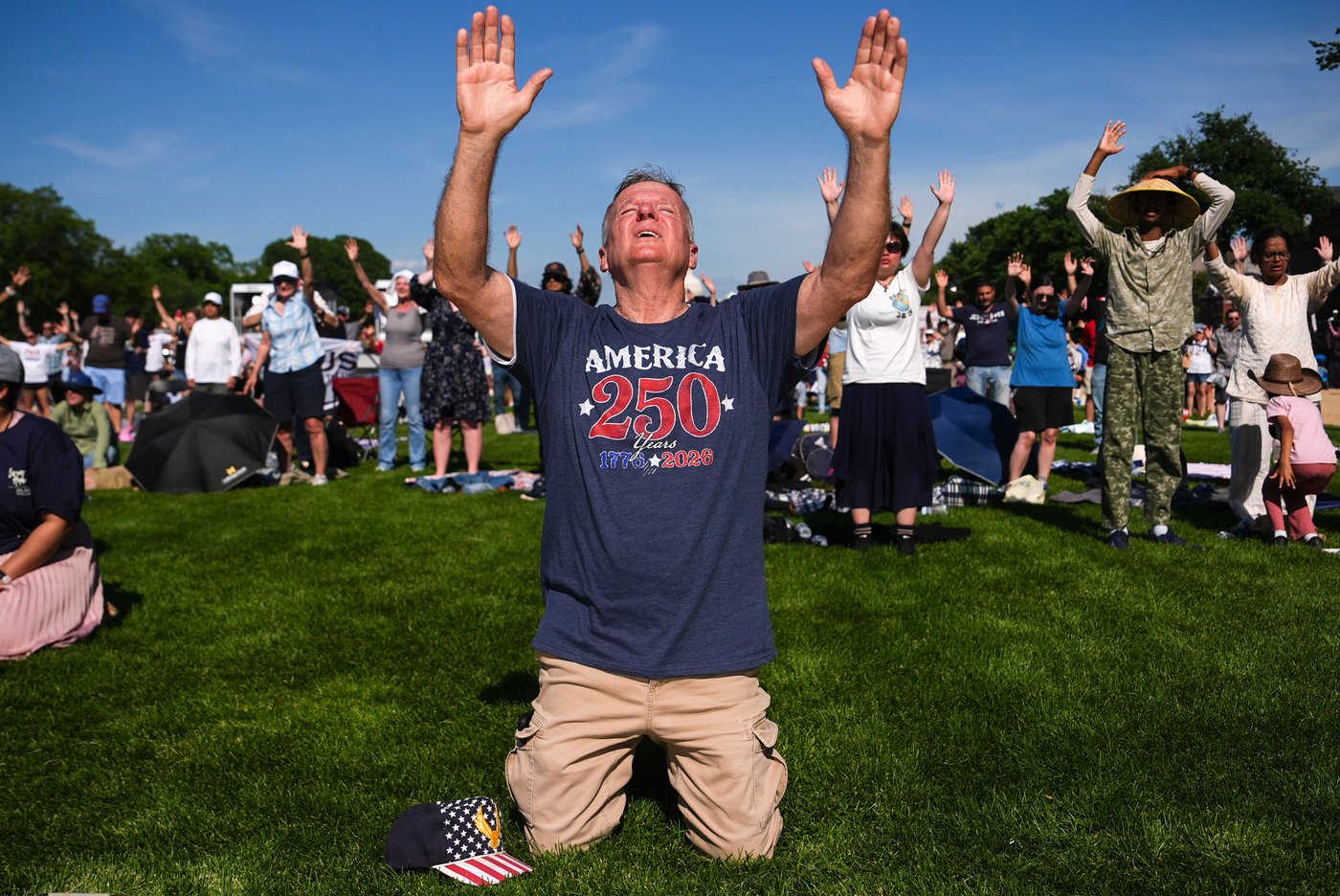 Washington prayer rally draws thousands to the National Mall, in photos | iNFOnews.ca