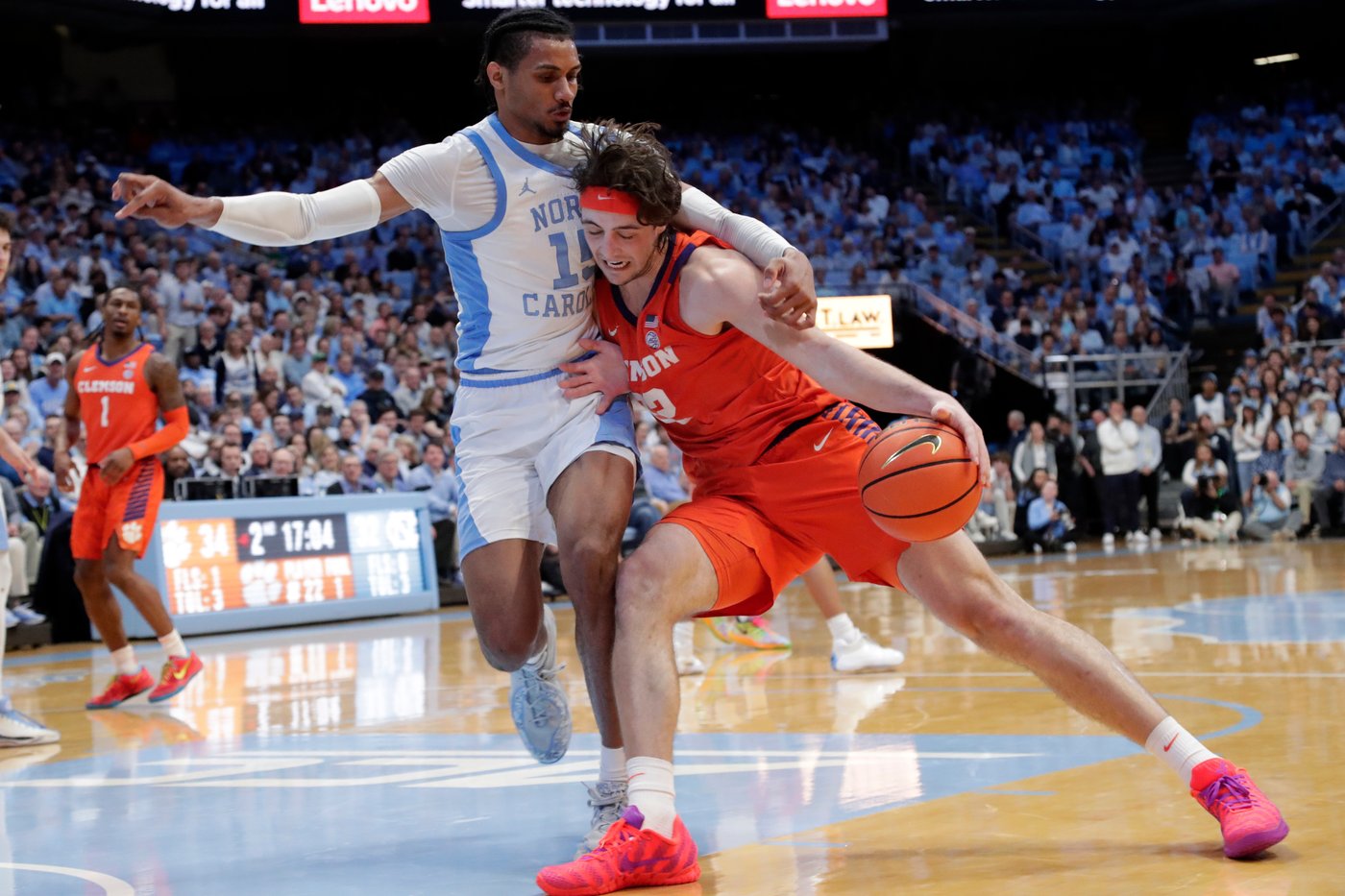 Clemson says Carter Welling's injury during the ACC Tournament is a torn ACL | iNFOnews.ca Clemson says Carter Welling's injury during the ACC Tournament is a torn ACL | iNFOnews.ca