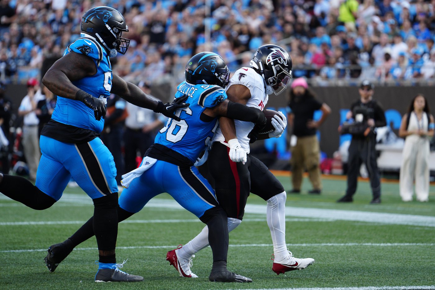 Bijan Robinson scores 2 TDs. Falcons beat Panthers 38-20 for 3rd straight victory vs. NFC South foe | iNFOnews.ca