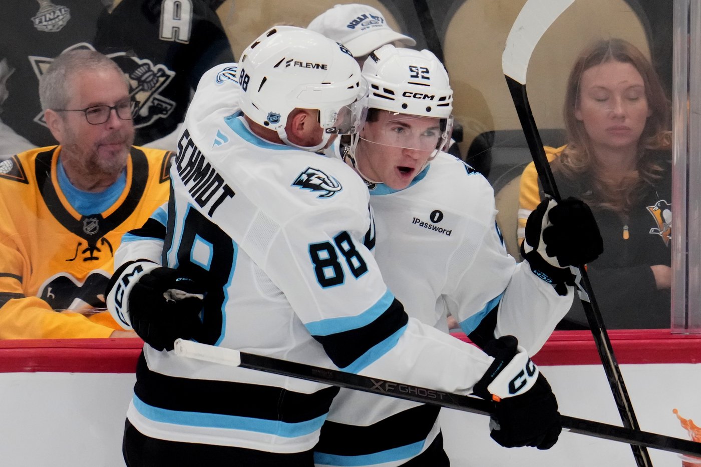 Cooley completes hat trick against hometown team with a second left, Mammoth stun Penguins 4-3 | iNFOnews.ca Cooley completes hat trick against hometown team with a second left, Mammoth stun Penguins 4-3 | iNFOnews.ca