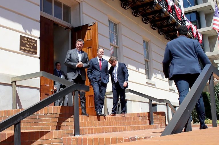 CP NewsAlert: Carney to brief cabinet, premiers on trade deal with the U.S. | iNFOnews.ca