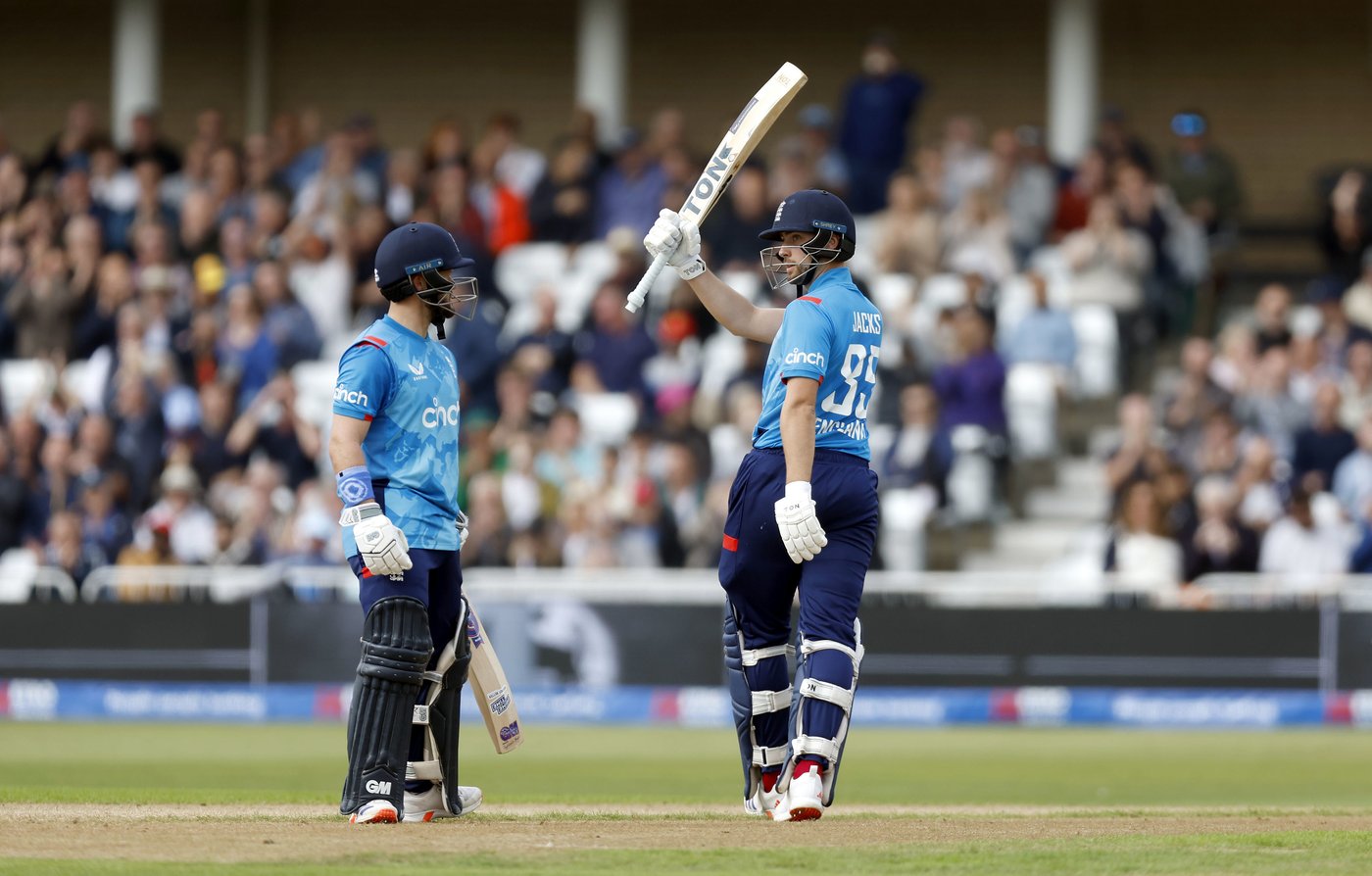 Travis Head smashes career-best 154 not out as Australia chases down 316 to beat England in 1st ODI | iNFOnews.ca