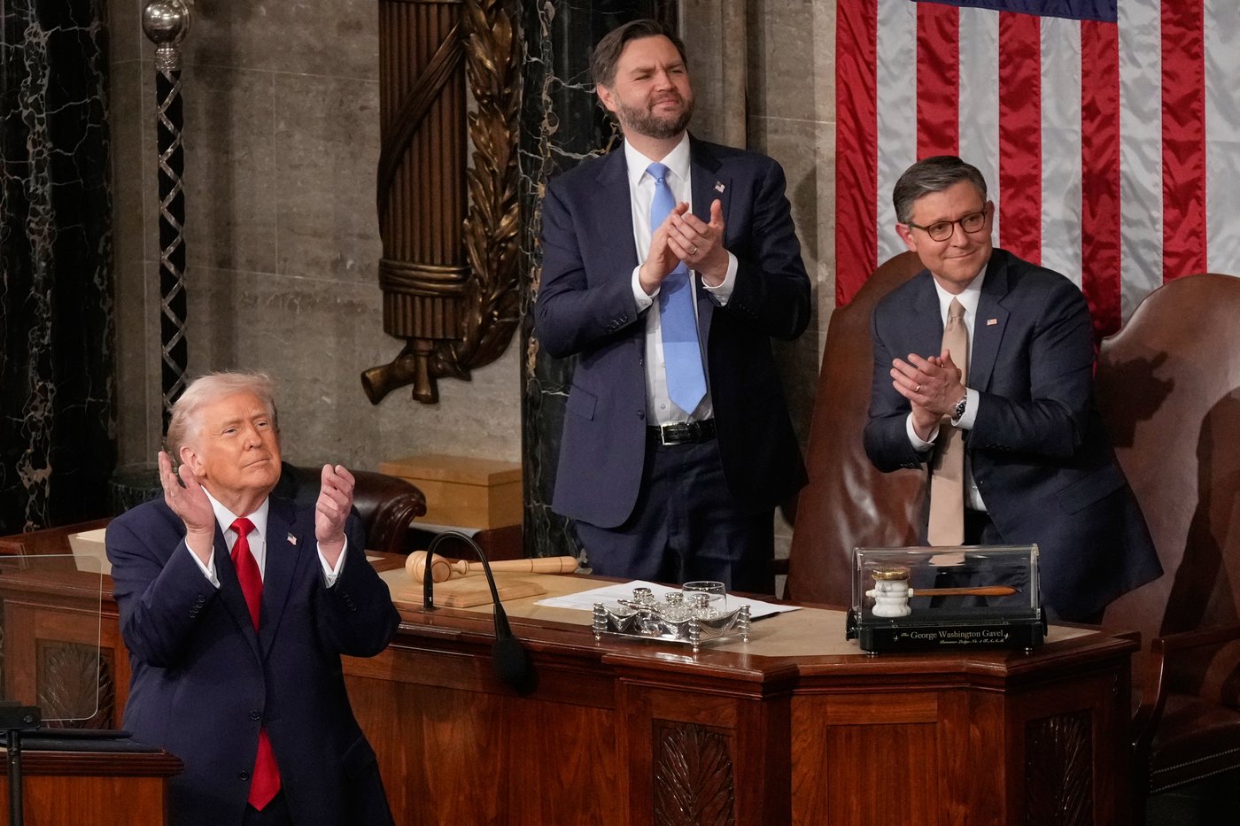 To sit or stand: Trump's challenge to Democrats a key moment in State of the Union address | iNFOnews.ca