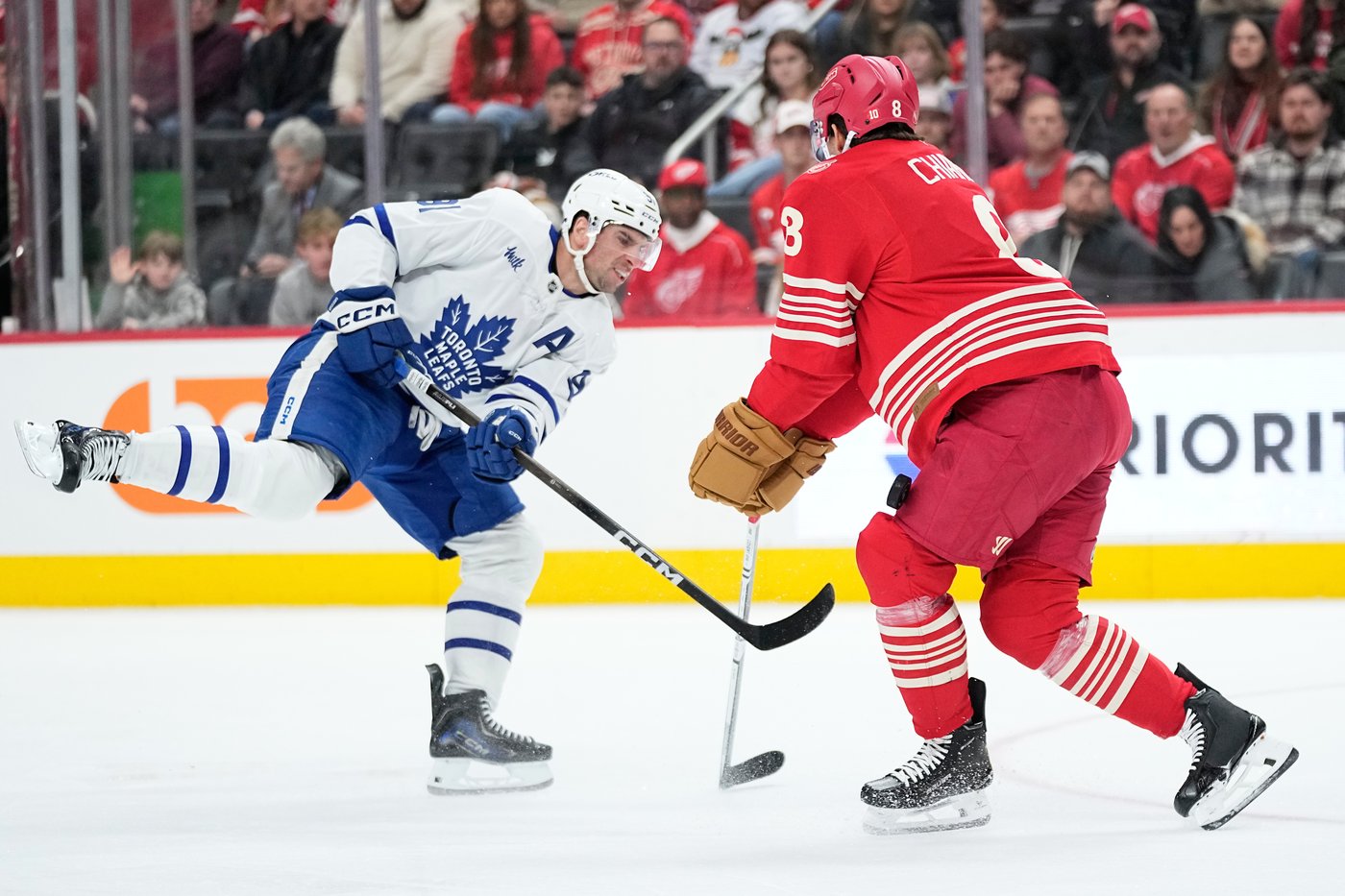 Simon Edvinsson scores winner in overtime as the Red Wings beat the Maple Leafs 3-2 | iNFOnews.ca