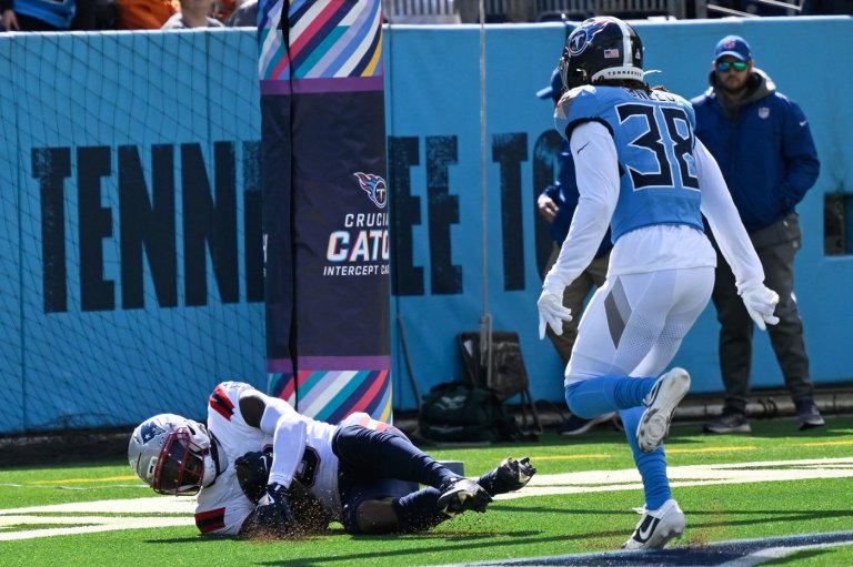 Titans place CB L'Jarius Sneed on injured reserve with injured quadricep muscle | iNFOnews.ca