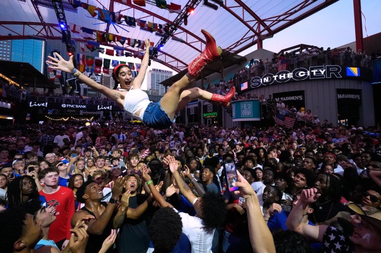 One Extraordinary Photo: Fan goes airborne to celebrate U.S. win | iNFOnews.ca