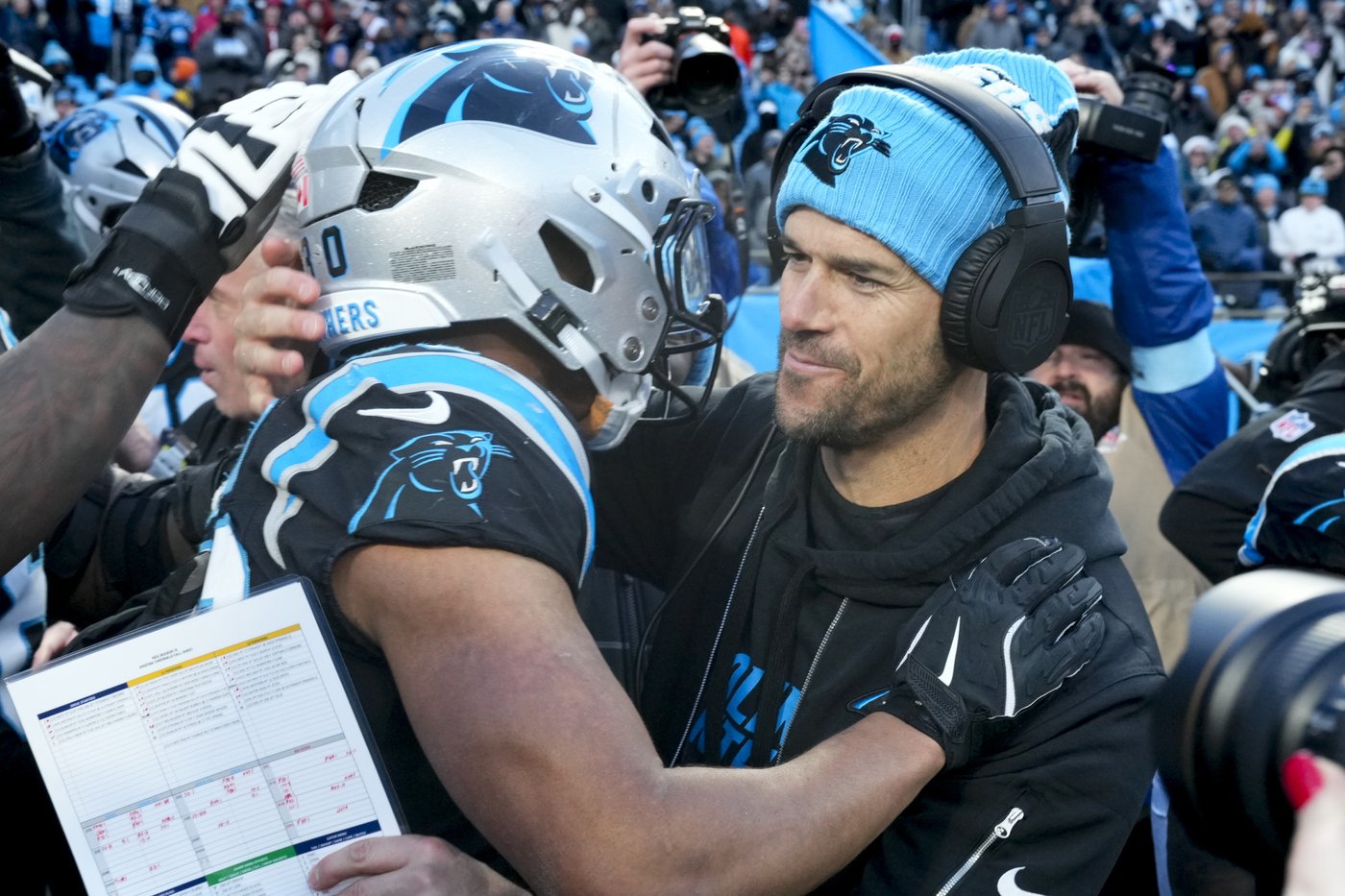 Panthers eliminate Cardinals from playoffs on Hubbard's TD run in overtime for 36-30 win | iNFOnews.ca