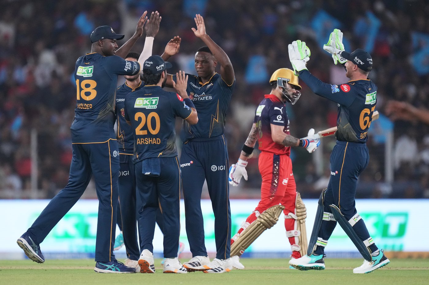 Gujarat notches a 4-wicket win over Bengaluru in the Indian Premier League | iNFOnews.ca