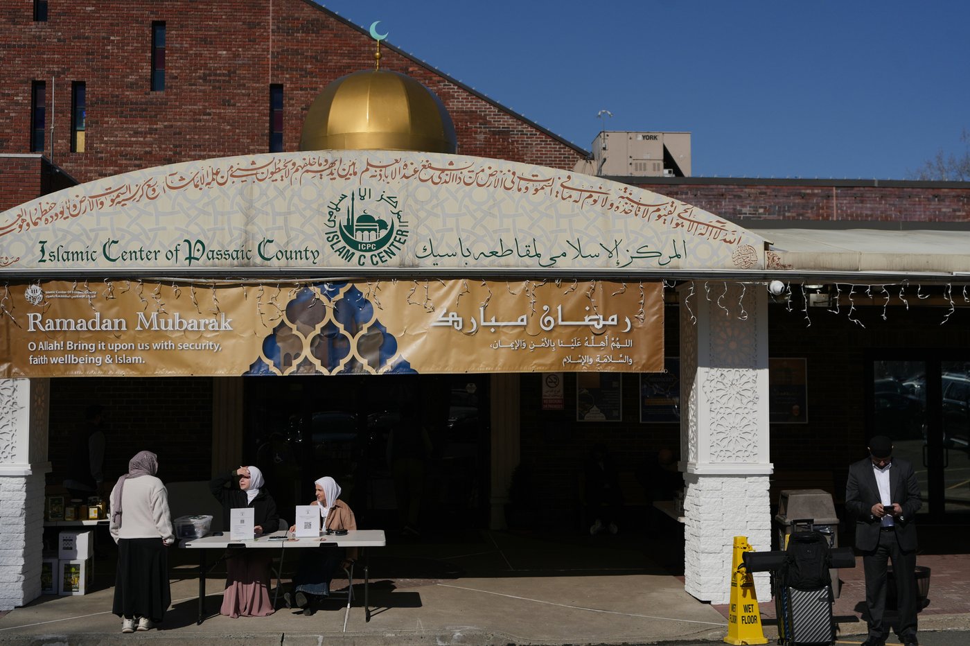 For US Muslims, immigration crackdown fears, new war worries and anti-Muslim rhetoric cloud Ramadan | iNFOnews.ca For US Muslims, immigration crackdown fears, new war worries and anti-Muslim rhetoric cloud Ramadan | iNFOnews.ca