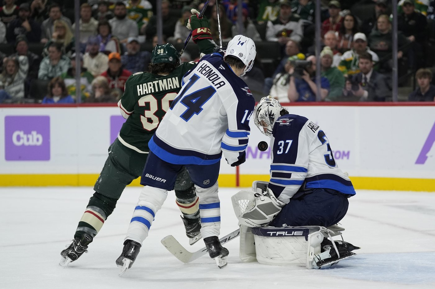 Hellebuyck makes 43 saves, Iafallo scores twice to give Jets 4-1 win over Wild | iNFOnews.ca