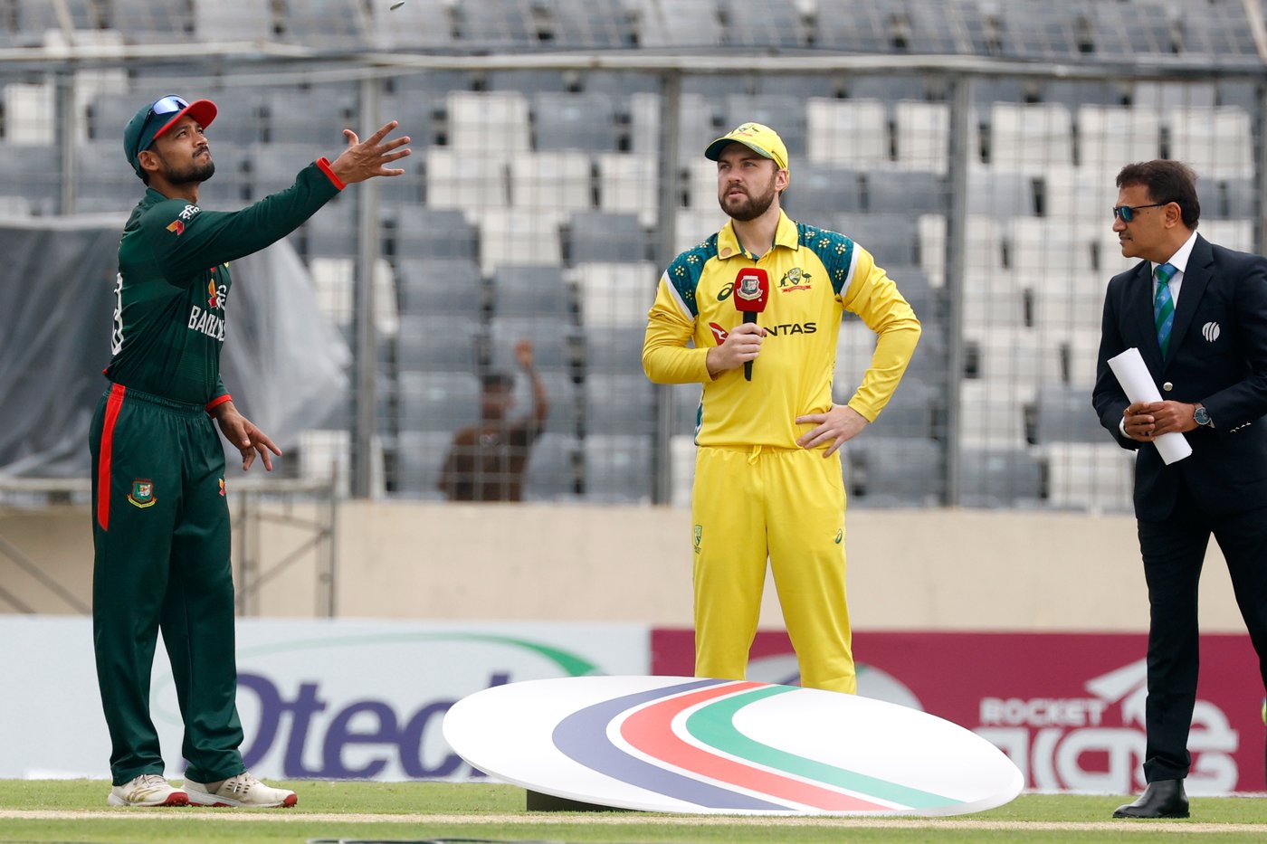 Australia edges Bangladesh with 1-wicket win in 3rd one-day international to avoid sweep | iNFOnews.ca Australia edges Bangladesh with 1-wicket win in 3rd one-day international to avoid sweep | iNFOnews.ca