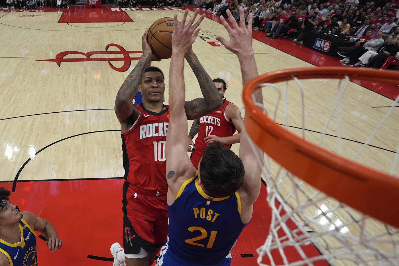 VanVleet and Thompson lead the way as Rockets avoid elimination, routing Warriors 131-116 in Game 5 | iNFOnews.ca
