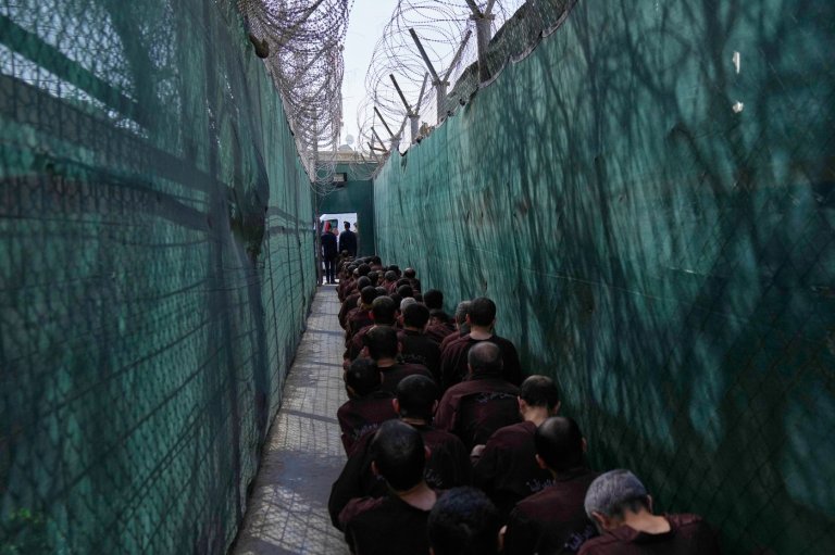 Photos of Islamic State suspects interrogated at Baghdad prison before trials | iNFOnews.ca