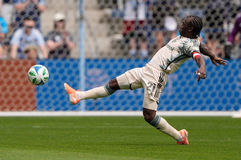 Longtime Timbers midfielder Diego Chara says he'll retire after the MLS sprint season | iNFOnews.ca