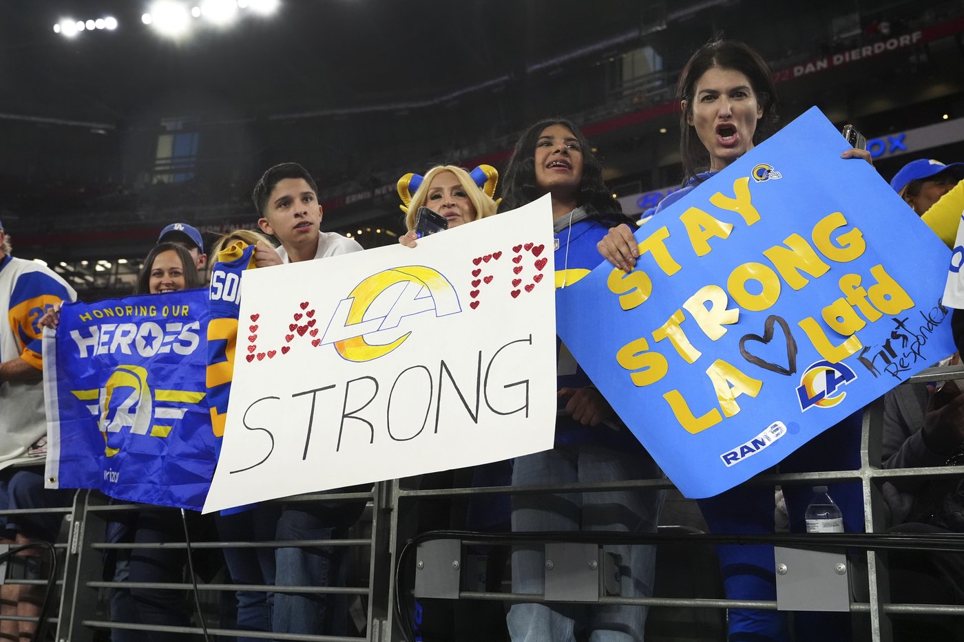 Rams host wild-card playoff game nearly 400 miles east of LA because of wildfires | iNFOnews.ca