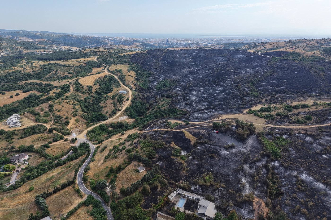 Wildfires kill a father and son in Greece and prompt evacuations in 2 villages | iNFOnews.ca