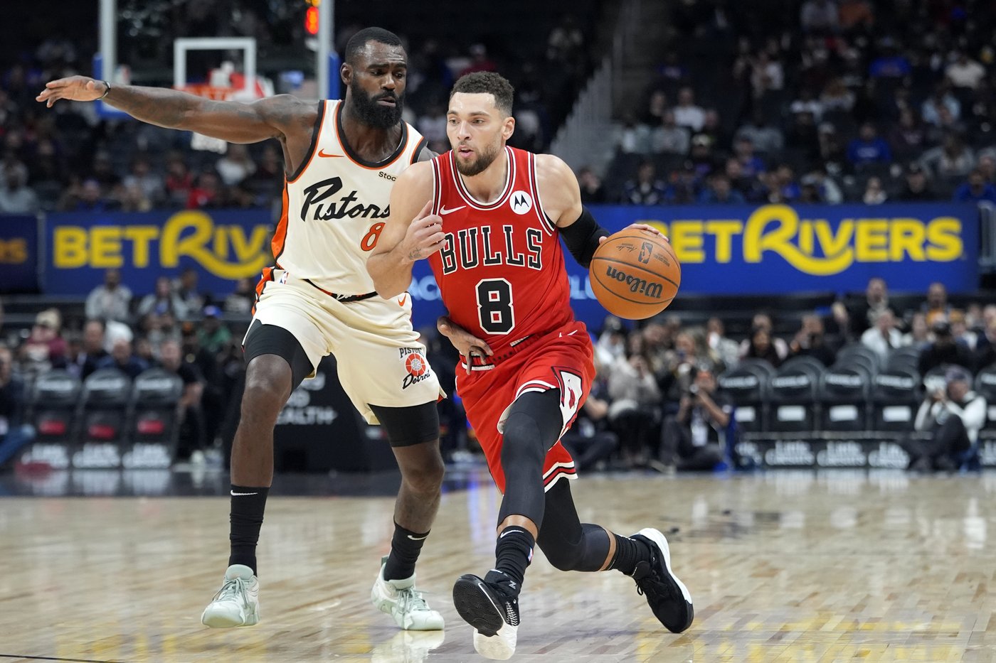 Zach LaVine's 16 fourth-quarter points lead Bulls past Pistons 122-112 | iNFOnews.ca