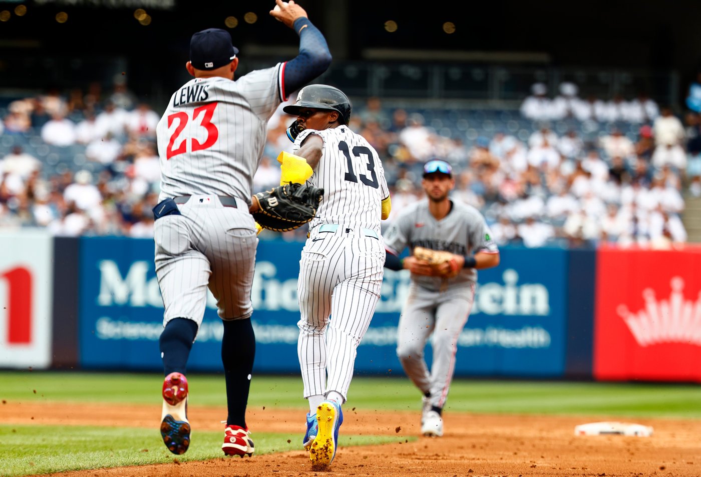 Yankees second baseman Jazz Chisholm Jr. exits game against Twins with toe injury | iNFOnews.ca Yankees second baseman Jazz Chisholm Jr. exits game against Twins with toe injury | iNFOnews.ca