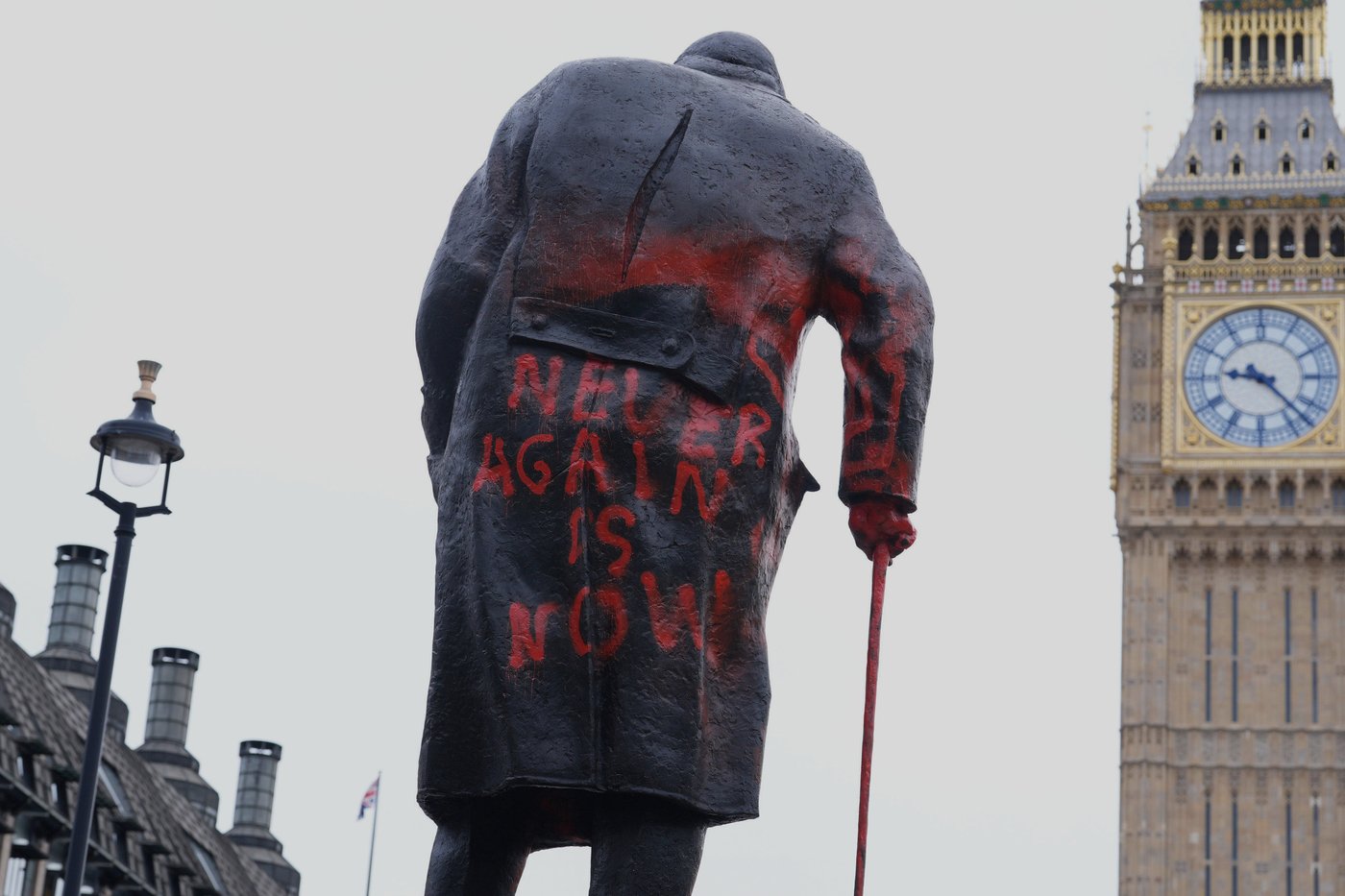 Suspect arrested after Churchill statue in London defaced with pro-Palestinian graffiti | iNFOnews.ca Suspect arrested after Churchill statue in London defaced with pro-Palestinian graffiti | iNFOnews.ca