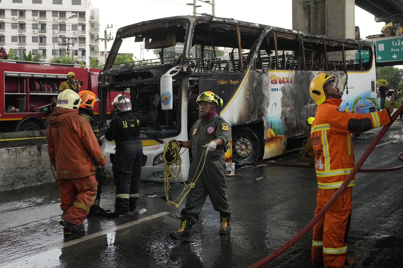 More than 20 are feared dead after a school bus catches fire in suburban Bangkok | iNFOnews.ca More than 20 are feared dead after a school bus catches fire in suburban Bangkok | iNFOnews.ca