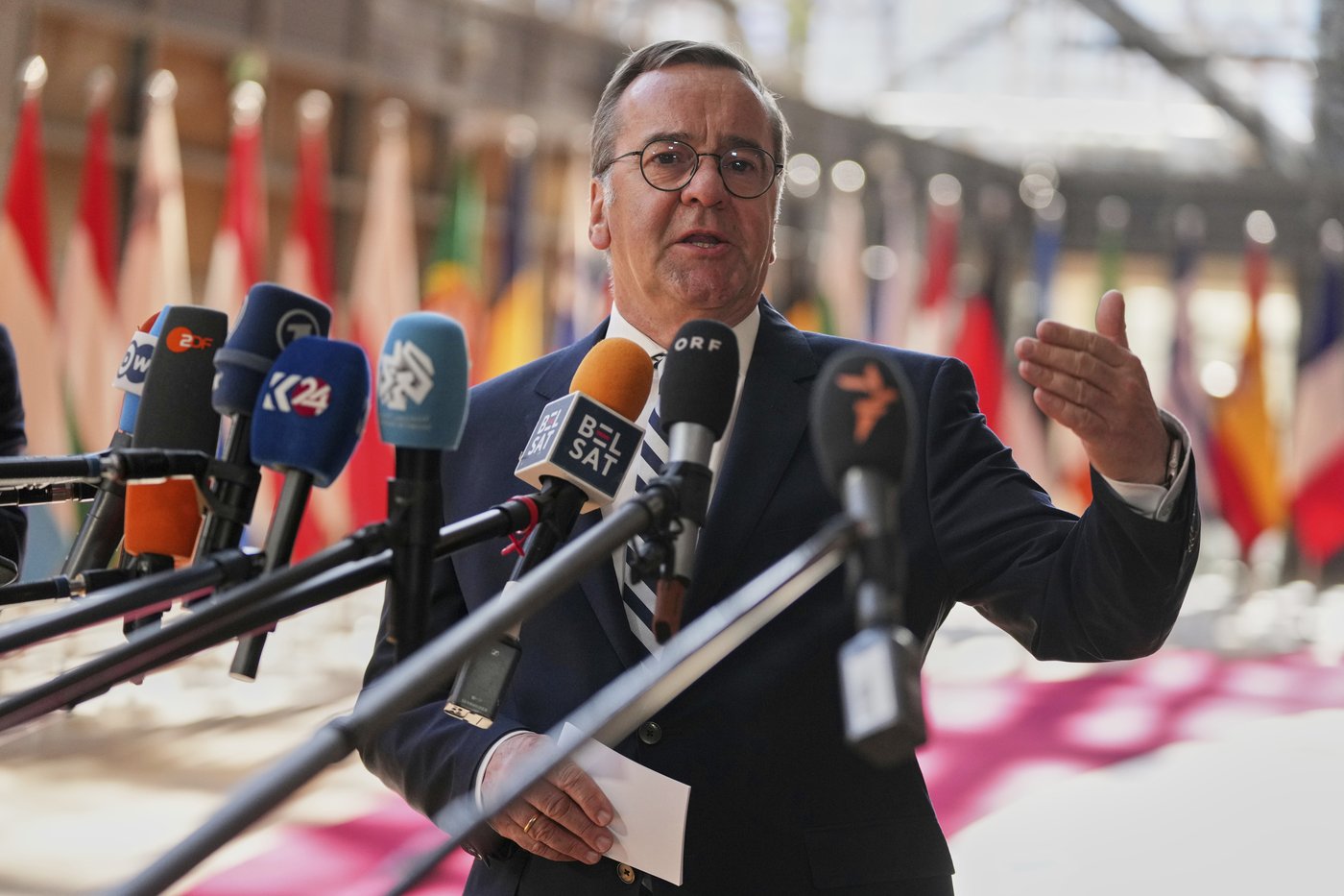 German defense minister says military draft could return if volunteer numbers fall short | iNFOnews.ca