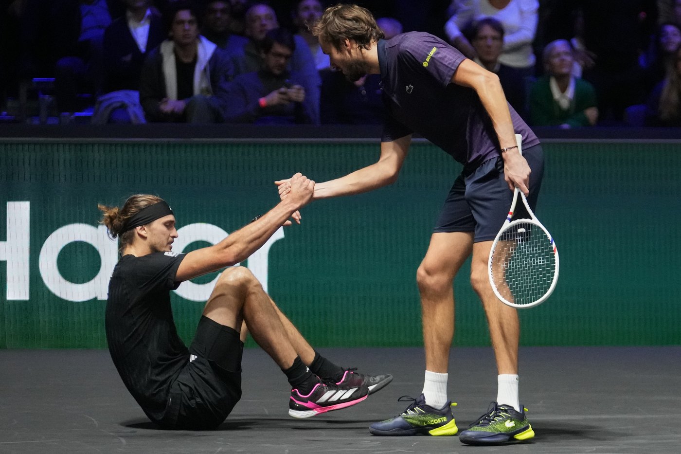 Zverev saves match points to set up Sinner semifinal at Paris Masters | iNFOnews.ca Zverev saves match points to set up Sinner semifinal at Paris Masters | iNFOnews.ca