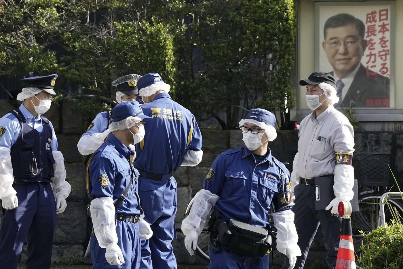 Japan's governing party headquarters is attacked with firebombs and suspect is arrested | iNFOnews.ca