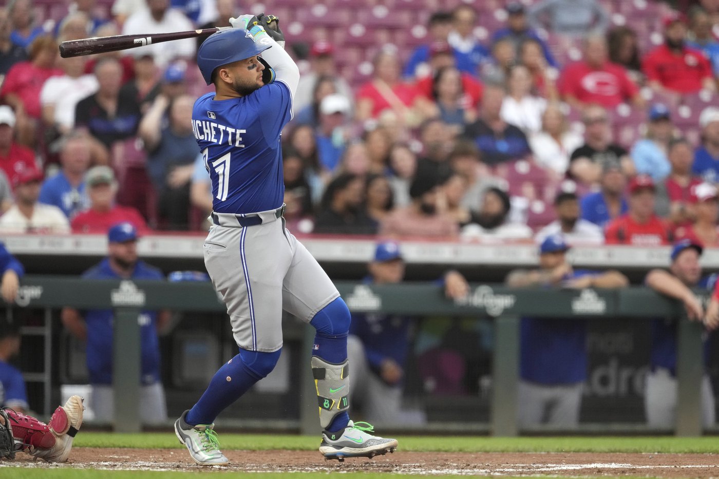 Jays shortstop Bo Bichette seeks second opinion on injured knee, might return at DH | iNFOnews.ca Jays shortstop Bo Bichette seeks second opinion on injured knee, might return at DH | iNFOnews.ca