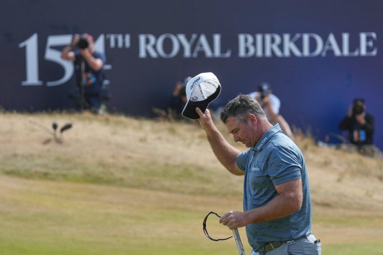 Ryan Fox matches major championship record with a 62 in the British Open | iNFOnews.ca