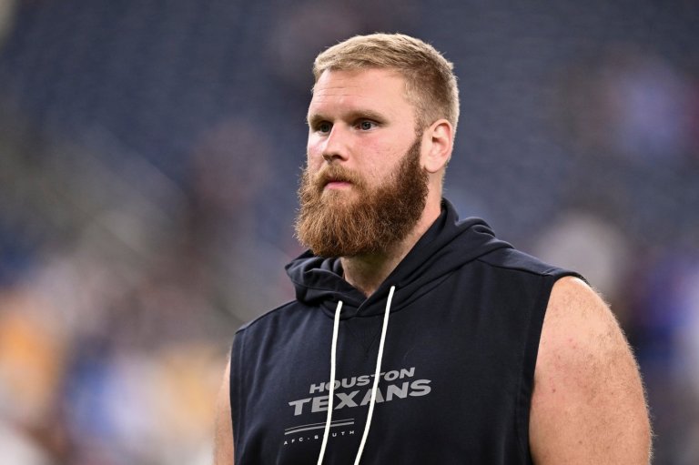 Texans RT Braden Smith, DE Ali Gaye carted off the field during joint practice with the Panthers | iNFOnews.ca