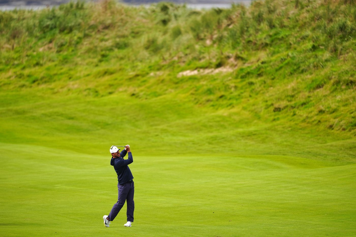 Joaquin Niemann leads wind-blown Irish Open at Doonbeg | iNFOnews.ca